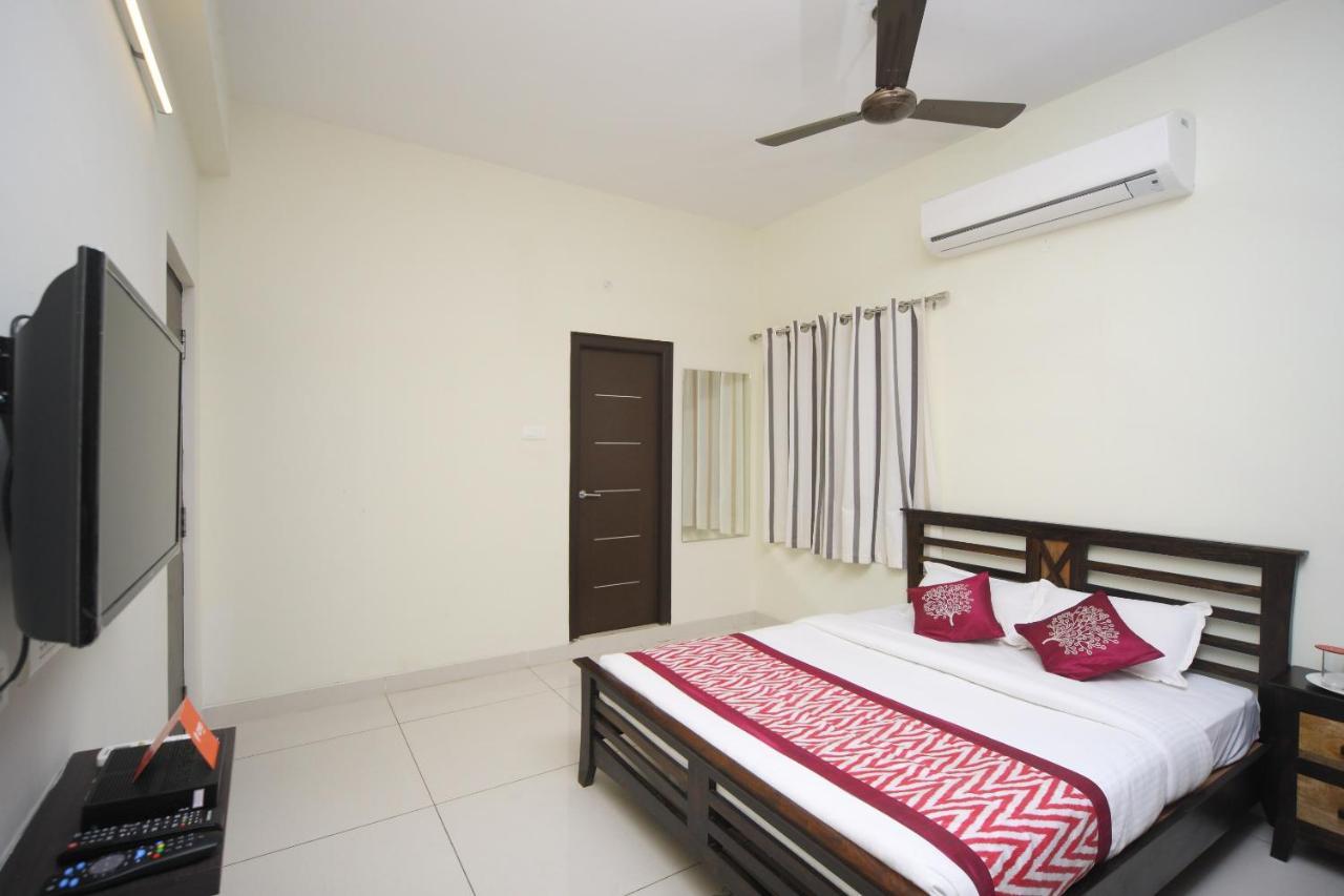 Capital O 16507 The Lawns Hotel Tada Ngoại thất bức ảnh