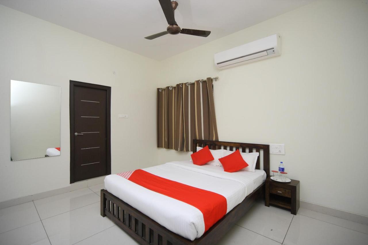 Capital O 16507 The Lawns Hotel Tada Ngoại thất bức ảnh